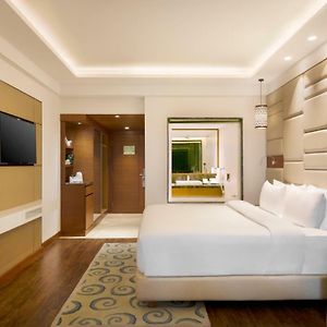 Double Room Enjoy Happy Hours 11 on Alcoholic Beverages 12 Pm-6 PM Soft Beverages Except Dragon House Laundry service